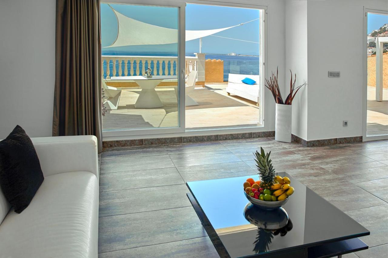 Hotel Vistabella Roses Bagian luar foto