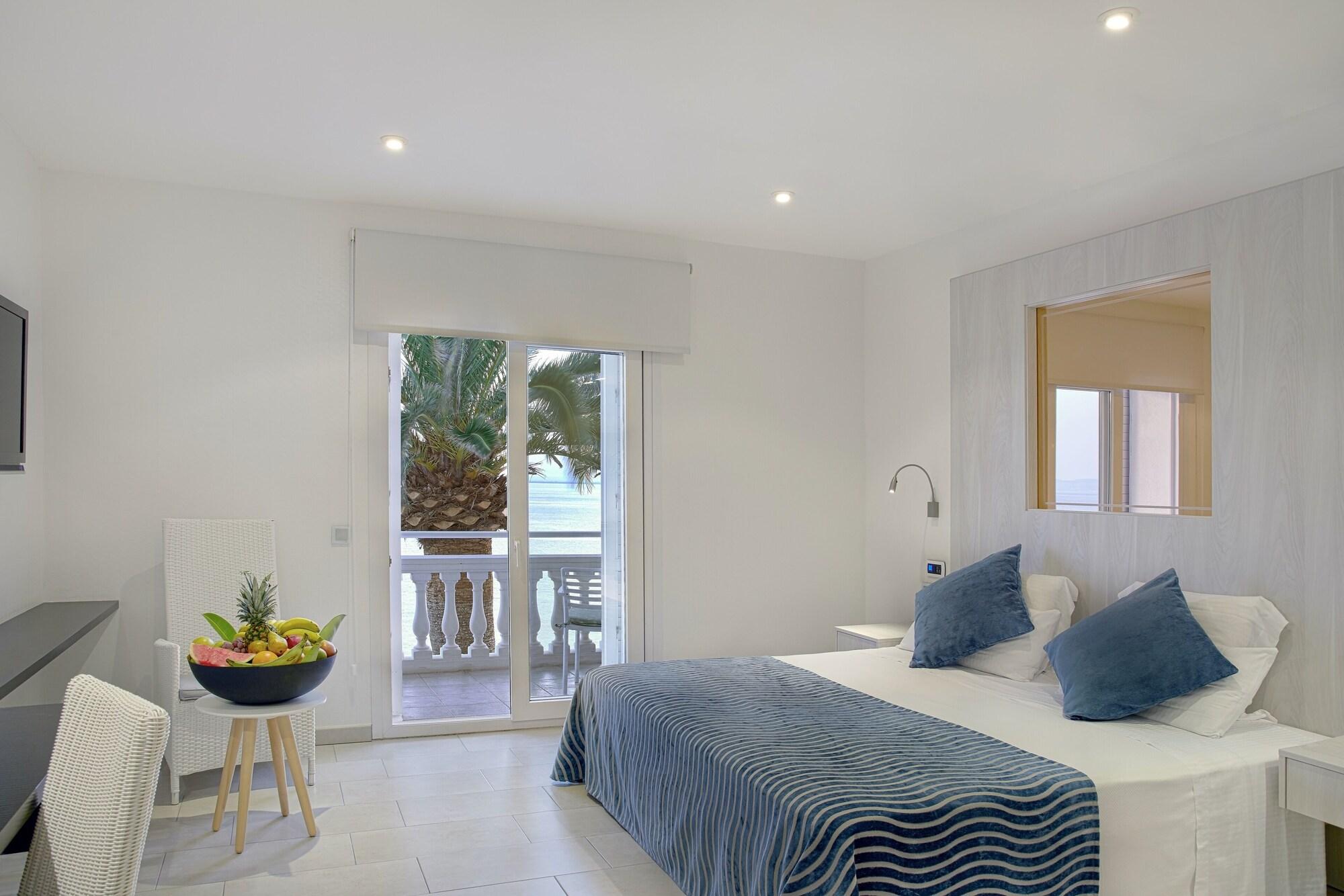 Hotel Vistabella Roses Bagian luar foto
