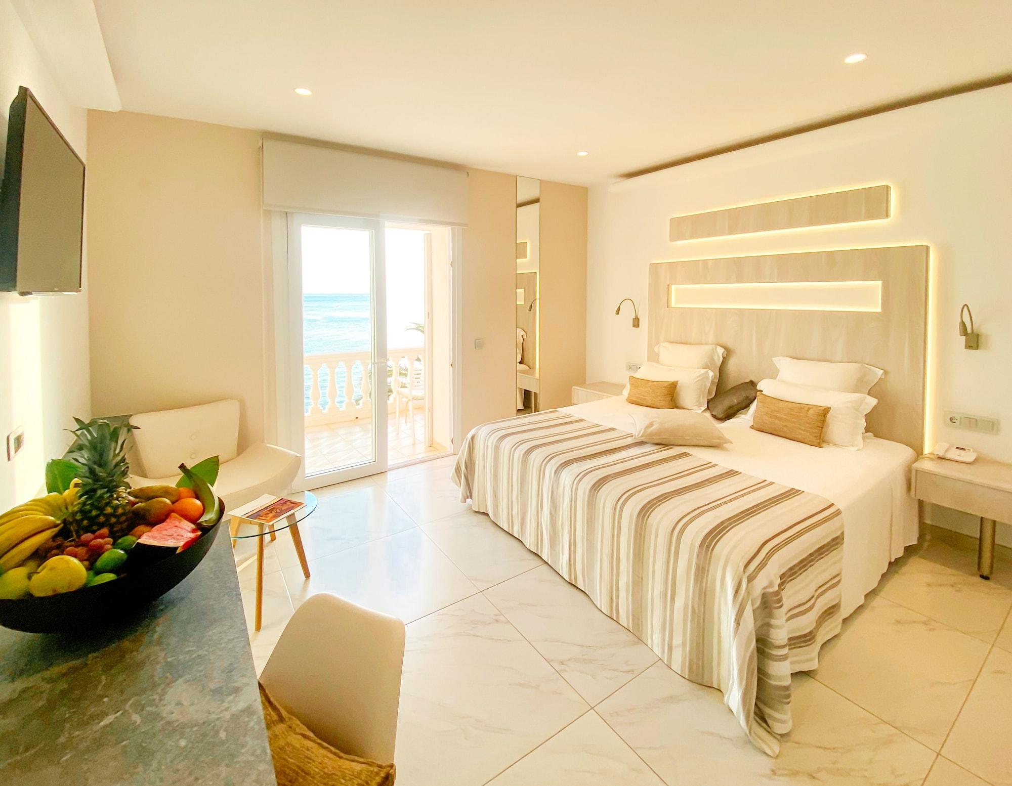 Hotel Vistabella Roses Bagian luar foto
